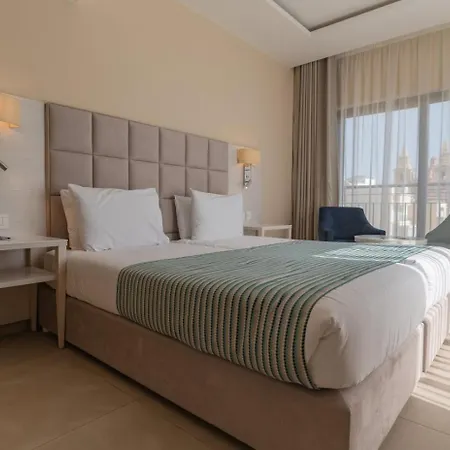 Maritim Antonine & Hotel 4*