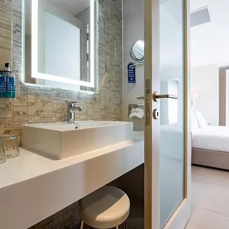 Maritim Antonine & 4*