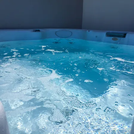 Maritim Antonine & מלון מליאהה