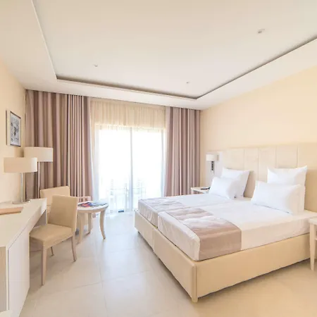 מלון Maritim Antonine &