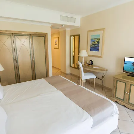 Hotel Maritim Antonine Hotel&spa 4*