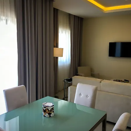 Maritim Antonine & מלון מליאהה