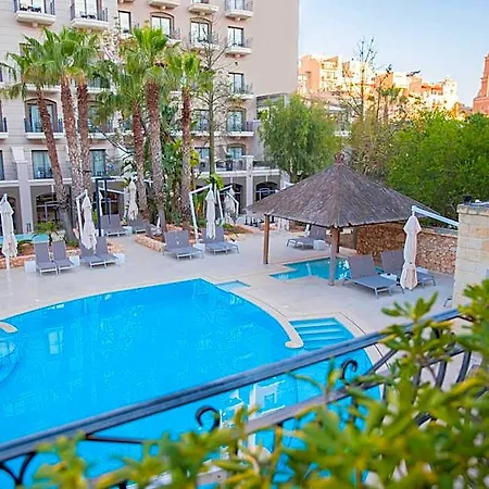 Maritim Antonine & Hotel 4*