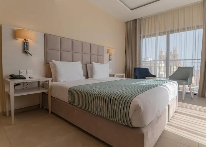 Maritim Antonine & Hotell 4*