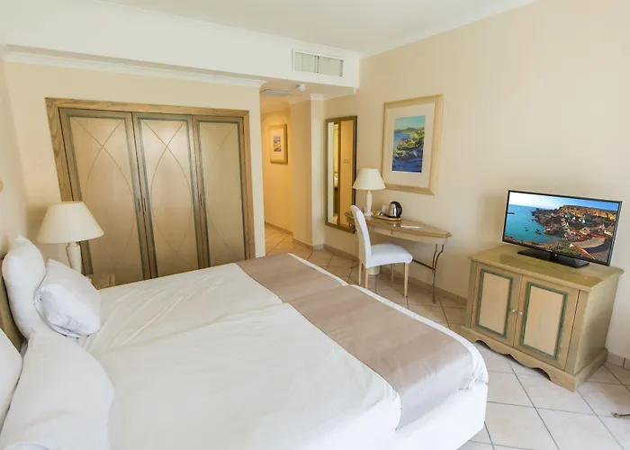 Hotell Maritim Antonine & 4*