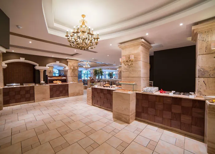 Maritim Antonine & Hotell 4*