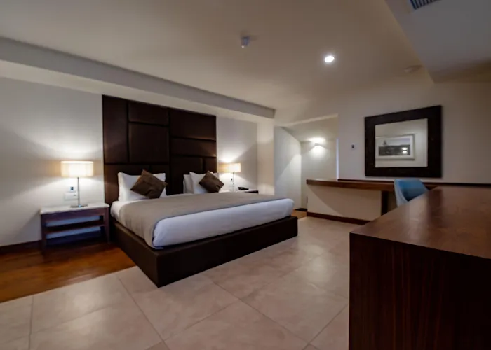 Maritim Antonine & Hotell 4*